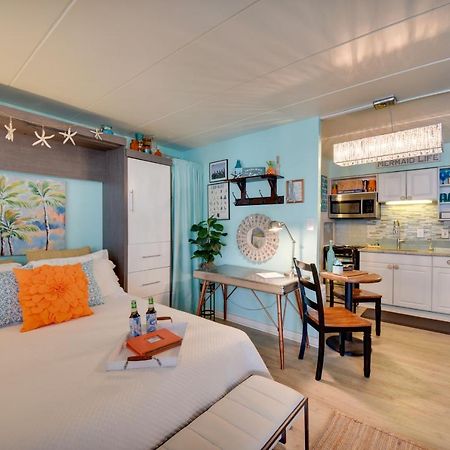 Chic Virginia Beach Retreat - Pool, Steps To Beach 外观 照片